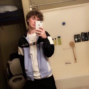 Meet your Posher, Justin